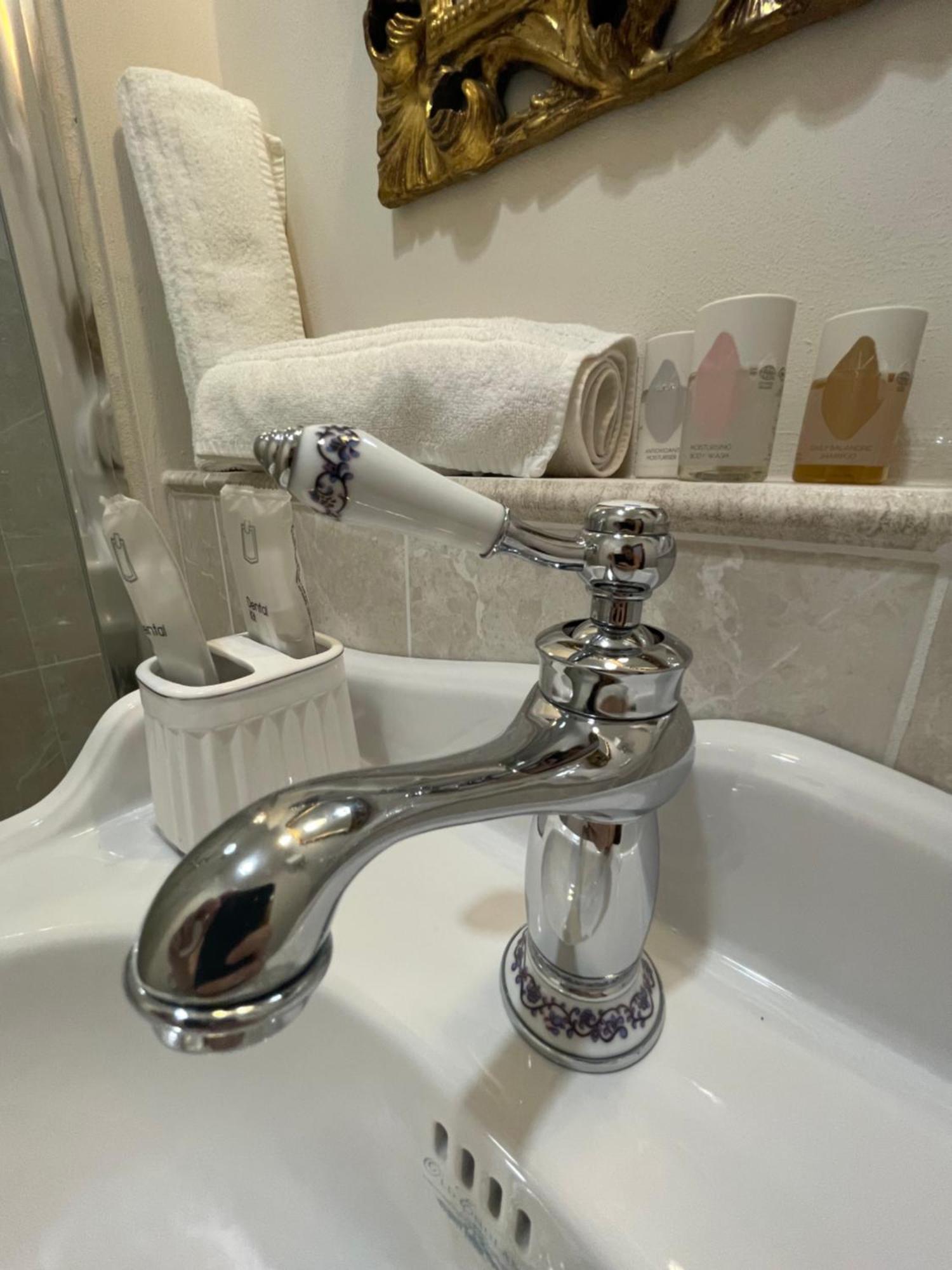 Residenza Dei Ricci Bed & Breakfast Chiusi Luaran gambar